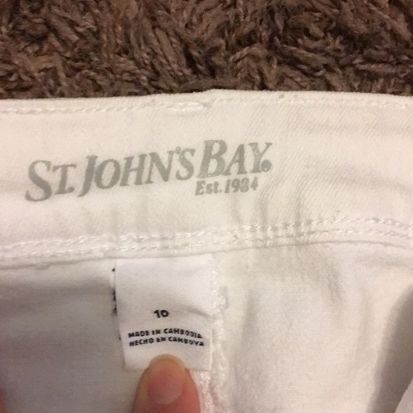 St John’s Bay Capris - Picture 5 of 5